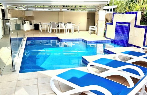 Clifton Beach Casa | Spacious Luxury House on Clifton Beach with Heated Saltwater Pool