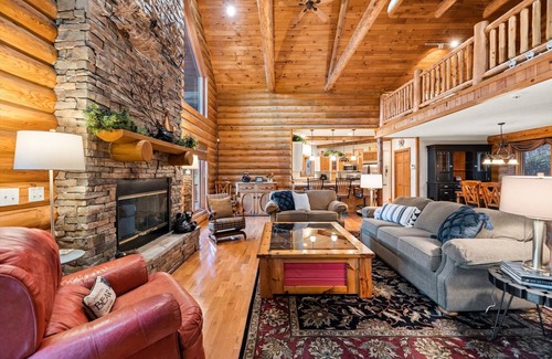 Townsend Cabina | Spacious Luxury Cabin 🏚 with huge deck, Smoky Mountain National Park ⛰!