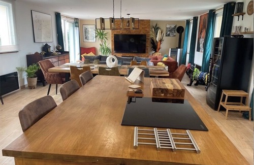 Estry Casa | Spacious Luxury countryside retreat
