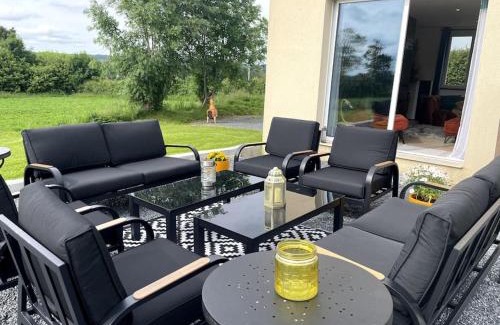 Estry Casa | Spacious Luxury countryside retreat