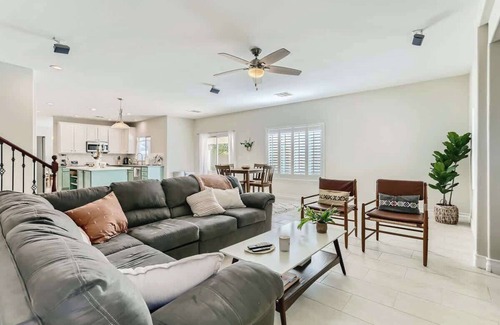 Rhodes Ranch Casa | Spacious Luxury Desert Retreat with Heated Pool, Putt putt and a playground for