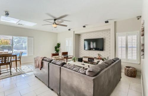 Rhodes Ranch Casa | Spacious Luxury Desert Retreat with Heated Pool Putt putt and a playground for family