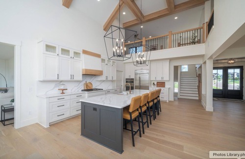 Sioux Falls Casa | Spacious Luxury Retreat – Private Pool, Gym, 5 Ensuite Bedrooms