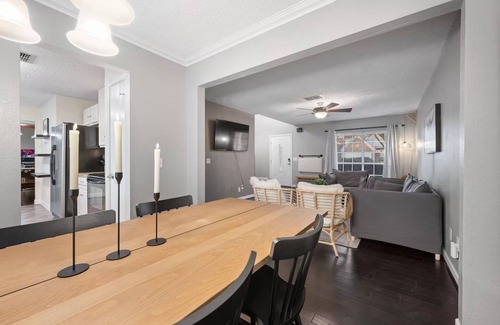 North Richland Hills Casa | Spacious Modern Home w/ Pool Hot Tub Game Room