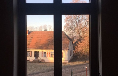 Calbe Apartamento | Spacious manor house apartment near the Saale and Elbe rivers
