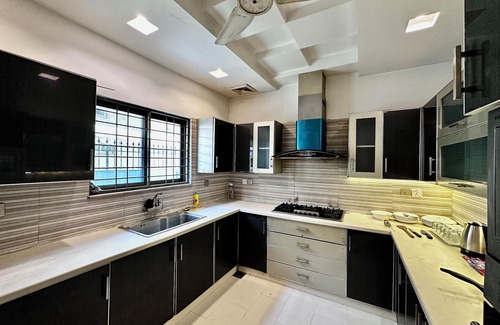 Lahore Casa | Spacious, Marvelous & Fully Furnished Entire House 4-Bedrooms in DHA