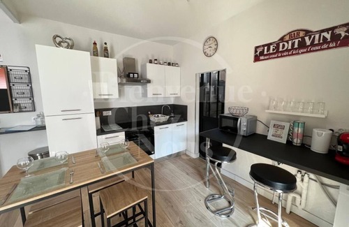 Sablon - Trudaine Apartamento | Spacious Marx Dormoy with free parking. (C)