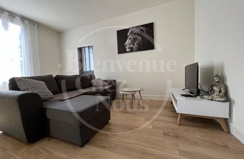 Sablon - Trudaine Apartamento | Spacious Marx Dormoy with free parking. (C)