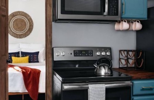 Bent Creek Casa | Spacious Mid Century Home Close To Everything