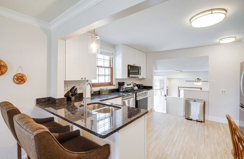 Richfield Casa | Spacious Minneapolis Home Rental: 8 Mi to Downtown