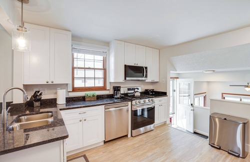 Richfield Casa | Spacious Minneapolis Home Rental: 8 Mi to Downtown