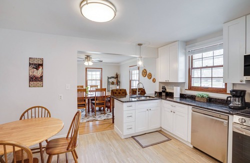 Richfield Casa | Spacious Minneapolis Home Rental: 8 Mi to Downtown