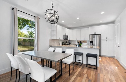 University Hills and Windsor Park Casa | Mins to Downtown/Formula 1/ACL