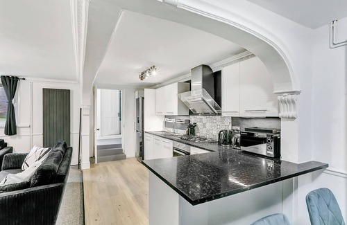 Southsea Apartamento | Spacious Modern Beachfront Apartment with Parking