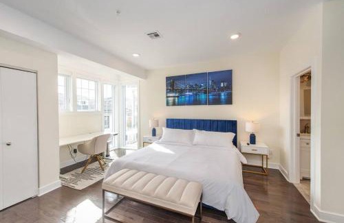 North Bergen Apartamento | Spacious Modern Condo NYC at Fingertips