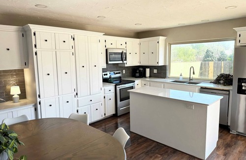 Quail Creek Apartamento | Spacious Modern Duplex in Oklahoma City