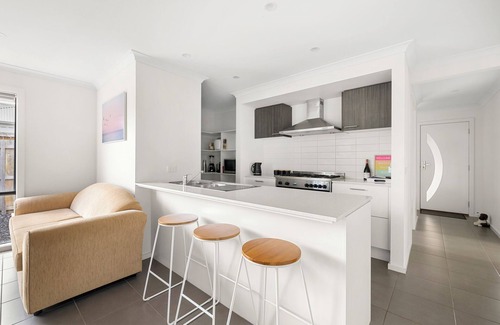 St Leonards Casa | Spacious modern dog & family friendly home, close to the beach