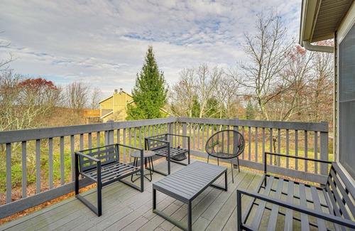 Tannersville Casa | Spacious Modern Home ~ 1 Mi to Camelback Mountain!