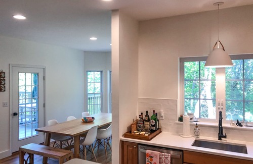 Pocono Pines Casa | Spacious & Modern Home in Pinecrest Lake Golf Club. 3 Mi to Lake Naomi