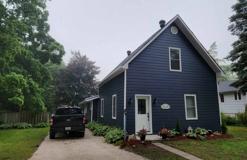 Port Elgin Casa | Spacious, modern home - 5 minute walk to Port Elgin beach & restaurants.