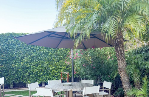 Playa Del Rey Casa | Spacious Modern Spanish House on the Coastal Bluffs near the Beach