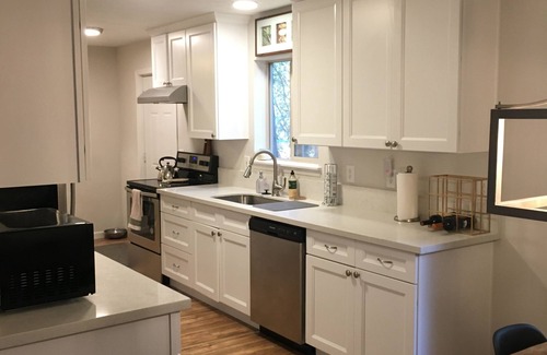 Mount Hood Village Casa | Spacious Mount Hood home near river, dogs OK, game room, WiFi