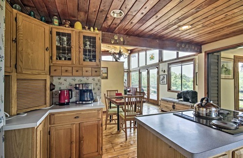 Flint Hill Casa | Spacious Mountain Home: Family, Pet & WFH Friendly