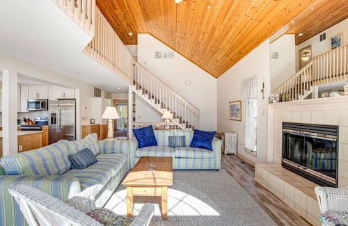 Caine Woods Casa | Spacious Multi-Level Home w/Decks, Central AC, Washer/Dryer, Free WiFi, & More
