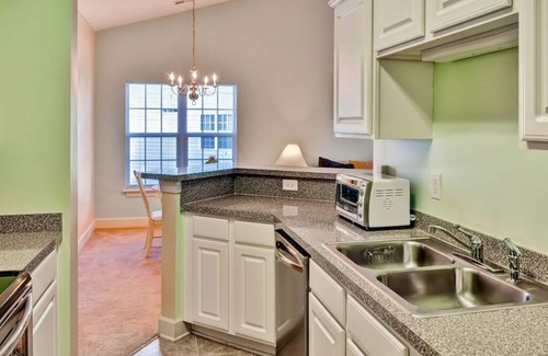 Waterford Plantation Condominio | Amplio 3BR Myrtle Beach Condo w / Resort Pool!