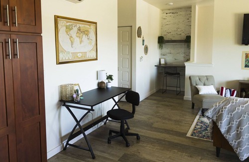Kapolei Casa | Spacious, Near Resorts, Beaches, shops and more!