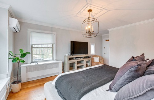 Weequahic Casa | Spacious New Jersey Home: Pool & Fire Pit!