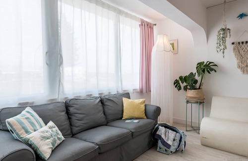 Vila do Bispo Apartamento | Spacious Newly Decorated Cosy Modern Apartment With Park Views