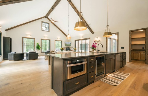 Oakland Casa | Spacious newly renovated home w/private hot tub, patio & firepit