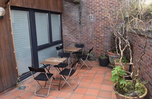 Boom Casa | Spacious, Newly Renovated Home - 8 Min Walk to Tomorrowland