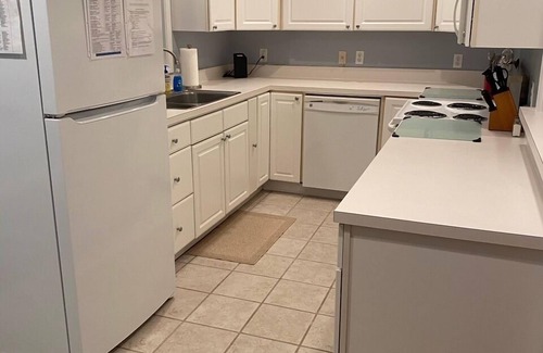 St. Marys Casa | SPACIOUS & NEWLY UPDATED 3 BR 2 BA cottage, walkable to St. Marys waterfront