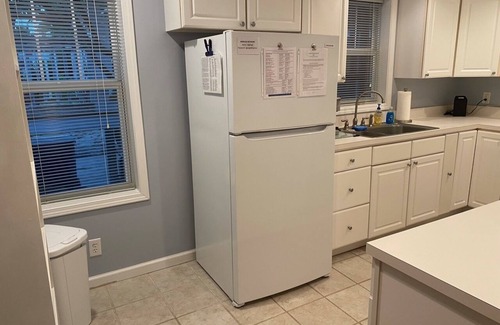 St. Marys Casa | SPACIOUS & NEWLY UPDATED 3 BR 2 BA cottage, walkable to St. Marys waterfront