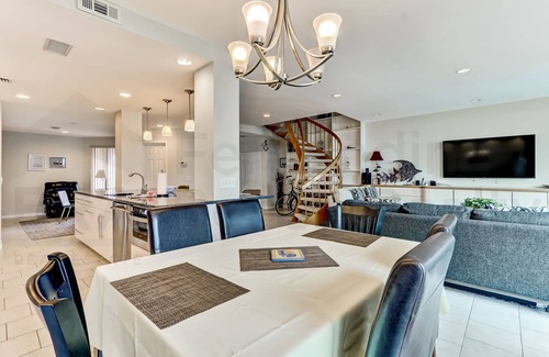 Fernandina Beach Condominio | Spacious Oceanfront Penthouse Villa by RedAwning