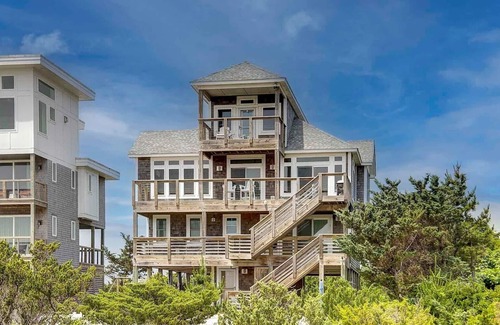 Wind Over Waves Cabaña | Spacious Oceanfront Cottage with Pool in Salvo