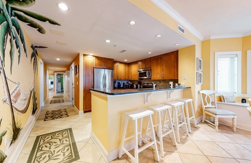 Midtown Ocean City Condominio | Spacious Oceanfront Condo with 2 Balconies, WiFi, Central AC & Shared Pool