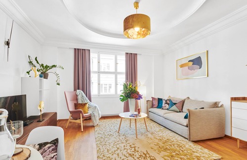 Josefov Apartamento | Spacious Old Town Square Apartment