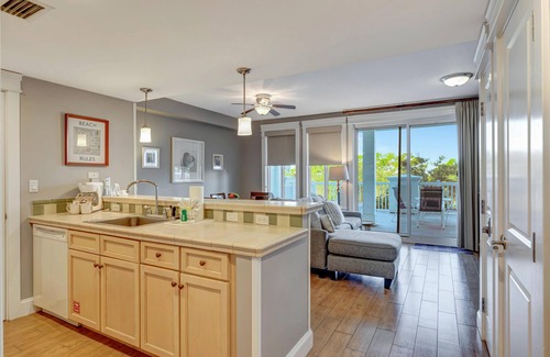 Villa Lago Condominio | Spacious One Bedroom, Two Bath Unit in a Prime Location, Featuring a King Bed at Sandestin Golf and Beach Resort!