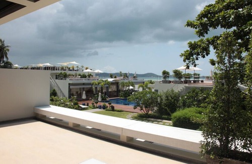Rawai Apartamento | Amplio apartamento de planta abierta, amplias habitaciones con baño privado, cocina equipada.
