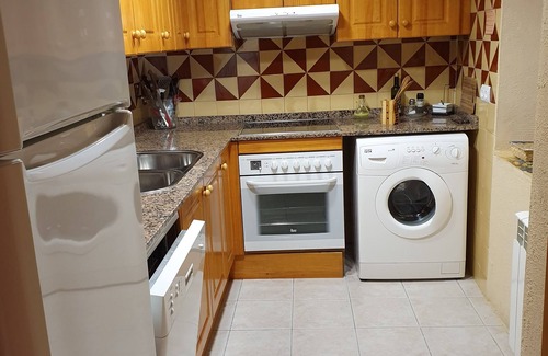 Torroja del Priorat Apartamento | Apartmento BROWN - espaciosa, original, fácilmente inundado de luz,