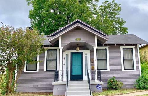 Old East Dallas Casa | Spacious & Peaceful Zen Retreat in Heart of Dallas