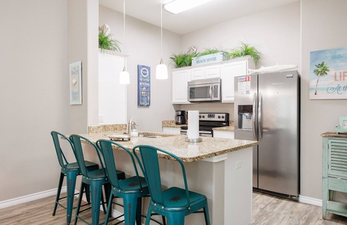 Corpus Christi Casa | Spacious Pet-Friendly Townhome with Heated Pool & Steps to the Beach