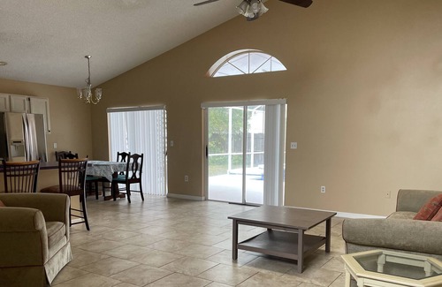 St. Cloud Casa | Spacious pet friendly 3/2 midway theme parks and beach