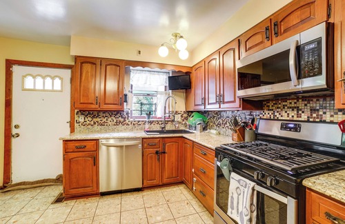 Wilkinsburg Casa | Spacious Pittsburgh Rental: Walk to Frick Park!