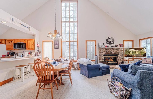 White Haven Casa | Spacious Home near Lake Harmony w/ Lake Club Access Included, Hot Tub, Grill