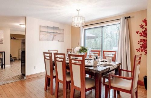 Cresco Casa | A Quiet,peaceful retreat in the woods, yet close to top attractions and shopping