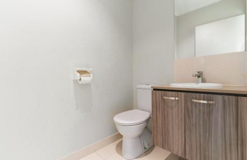 Point Cook Casa | Spacious Point Cook Retreat & Free Parking